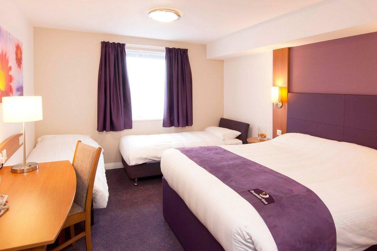 Premier Inn Lymington Extérieur photo
