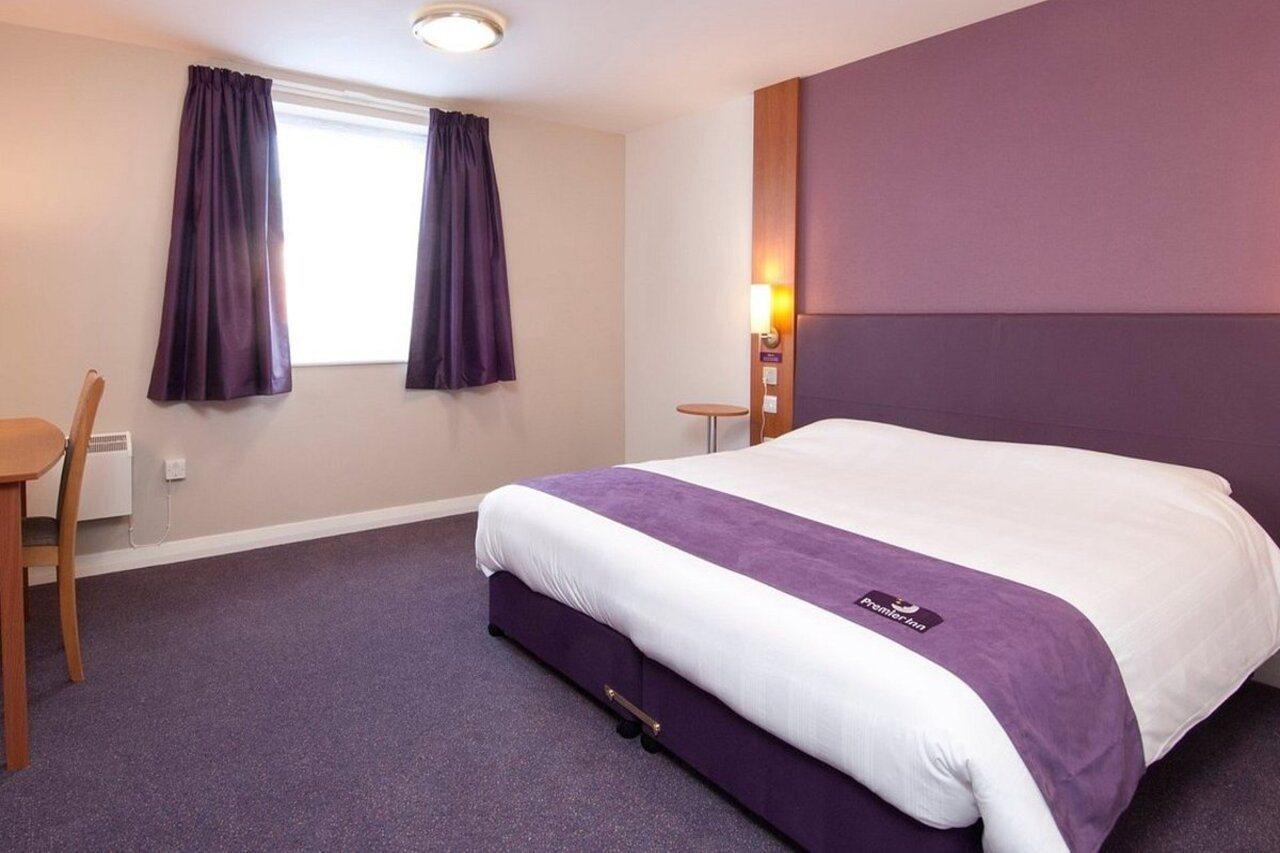 Premier Inn Lymington Extérieur photo