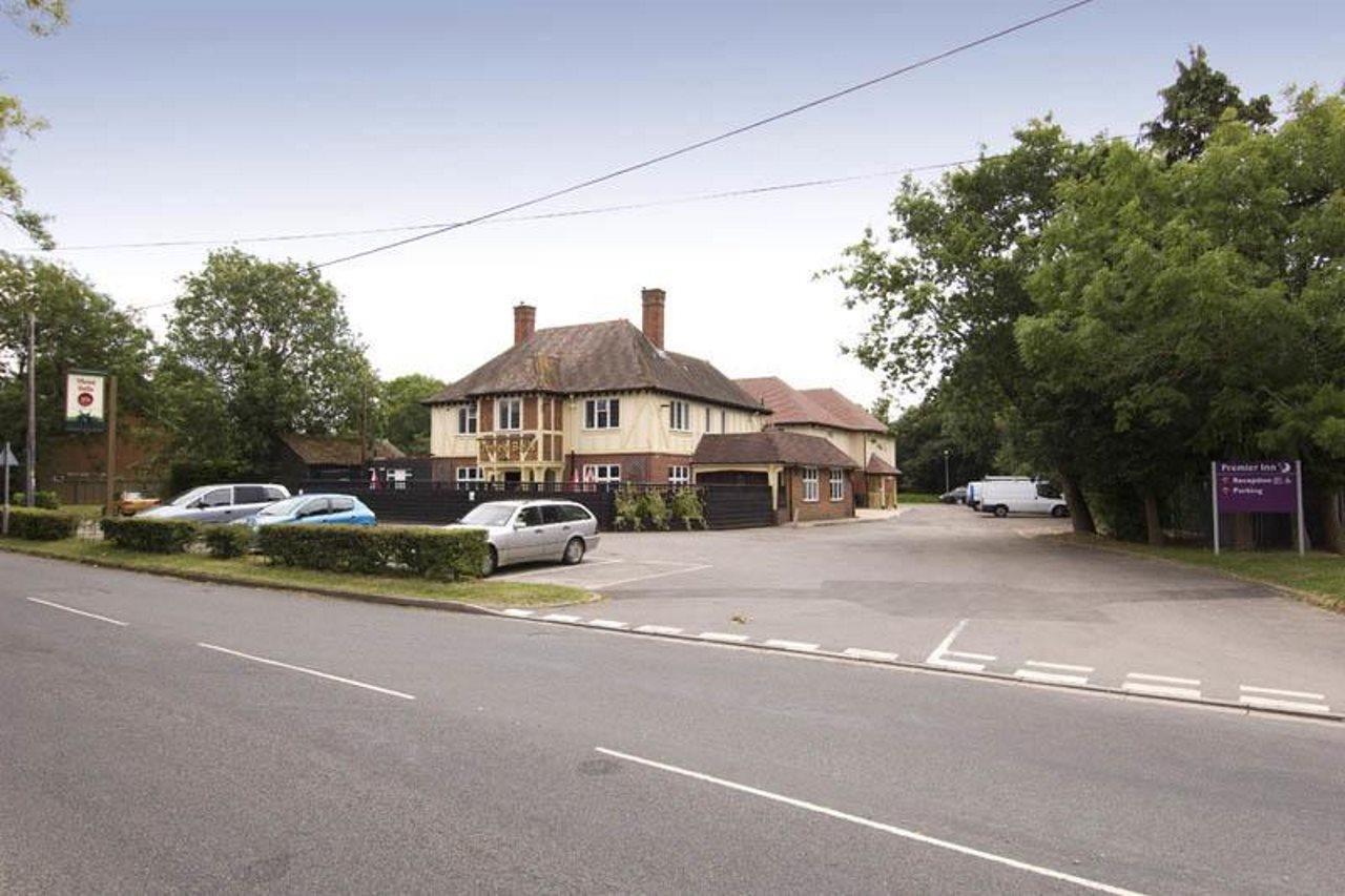 Premier Inn Lymington Extérieur photo
